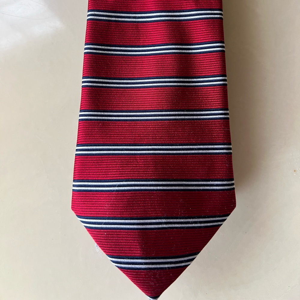 classic red black and white horizontal stripes
